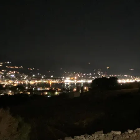 Aegean Overlook דירה